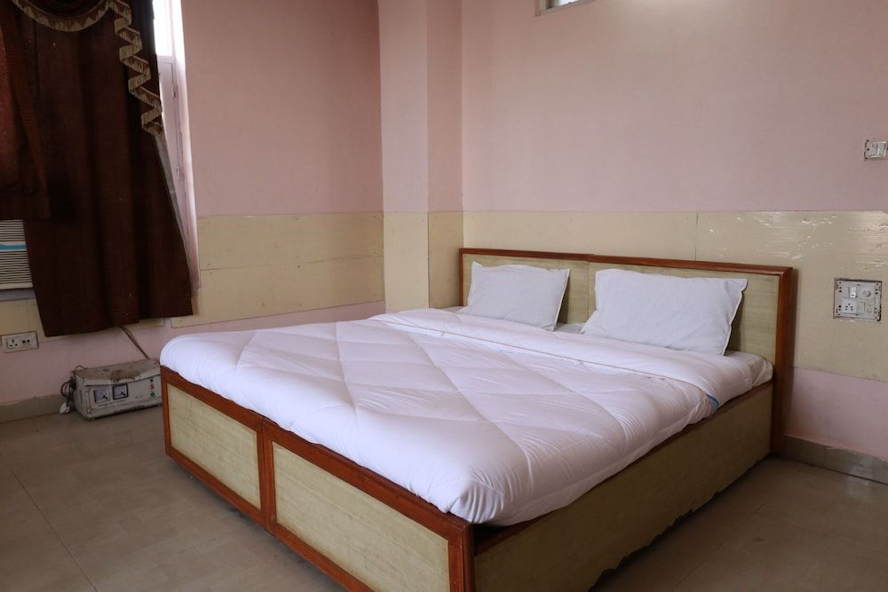 undefined SPOT ON 37324 Hotel Grace 7