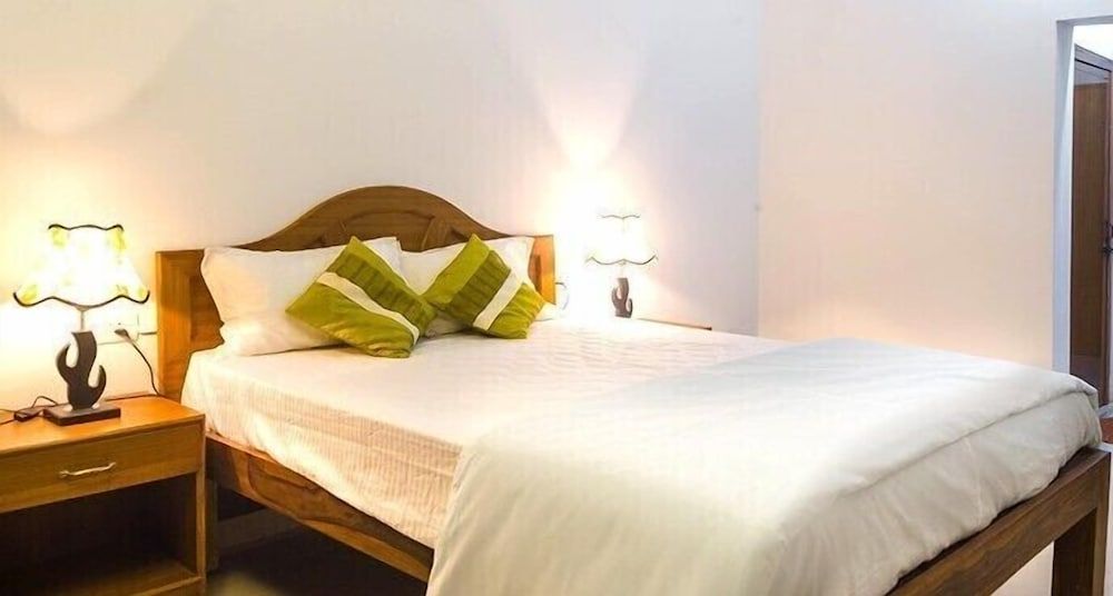 Eve Resort Deluxe Room 3