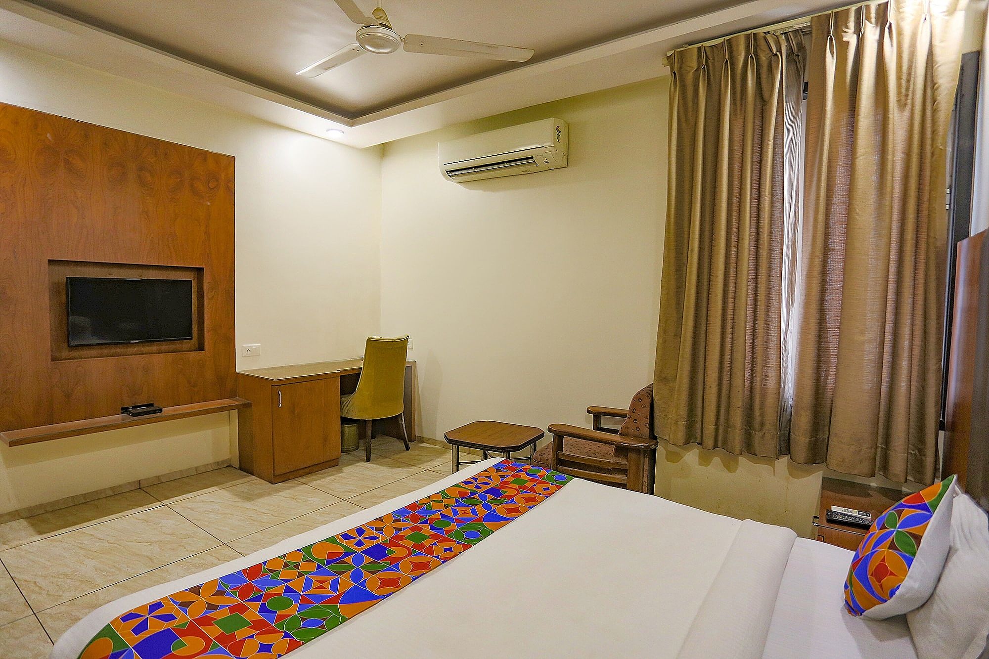 FabHotel Surya Deluxe Room 7