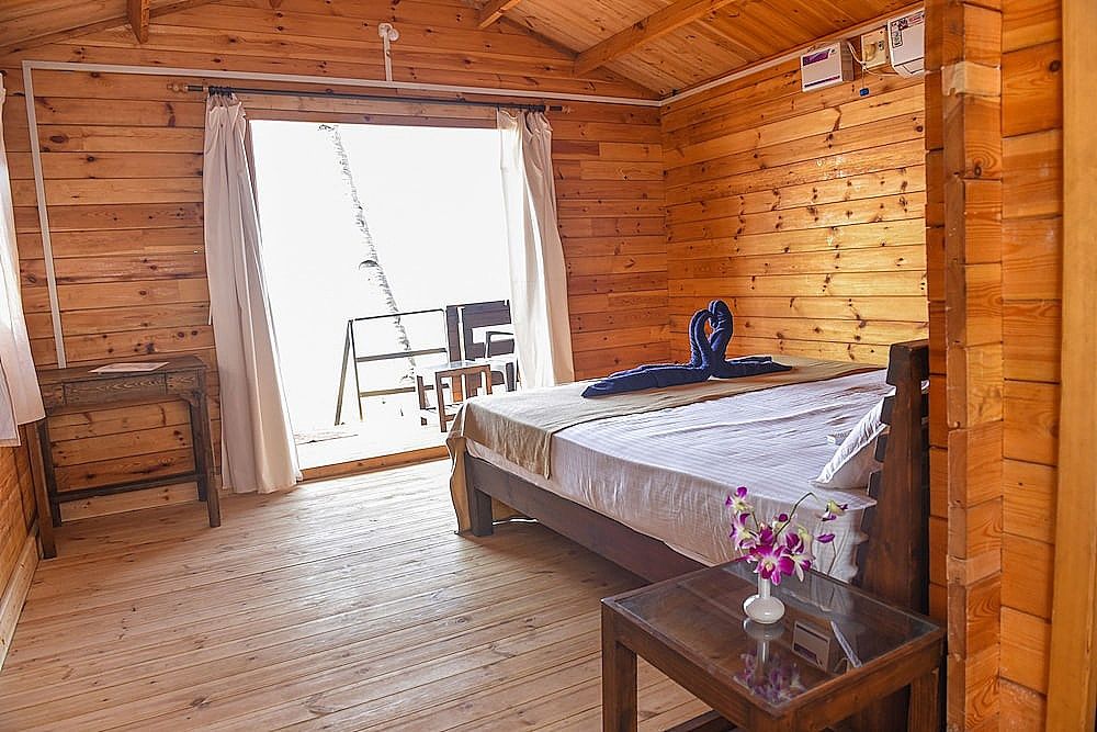 Agonda Paradise Deluxe Ground Floor Cottage with Garden View 3