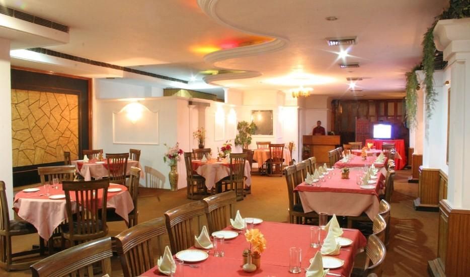 Food & Dining