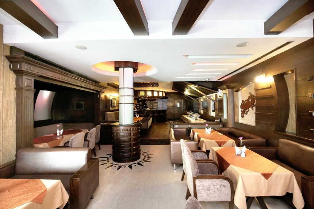 Food & Dining