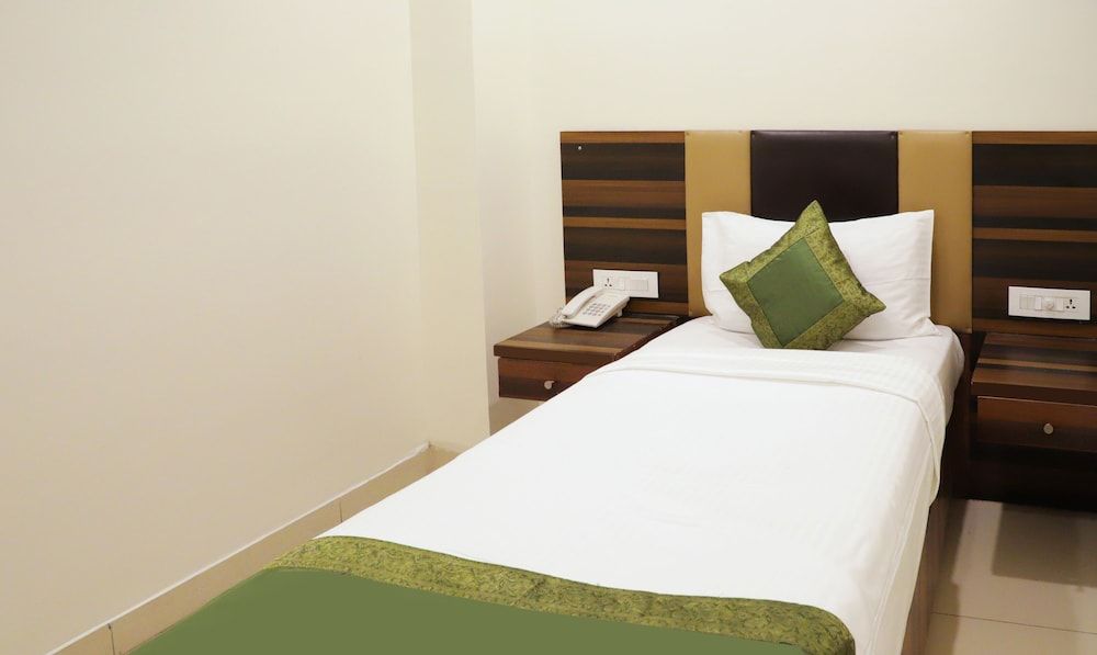 undefined Treebo Trend Grand Horizon 3