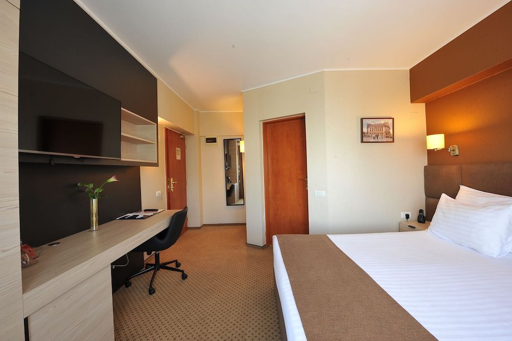 Crystal Palace Hotel Standard Queen 2