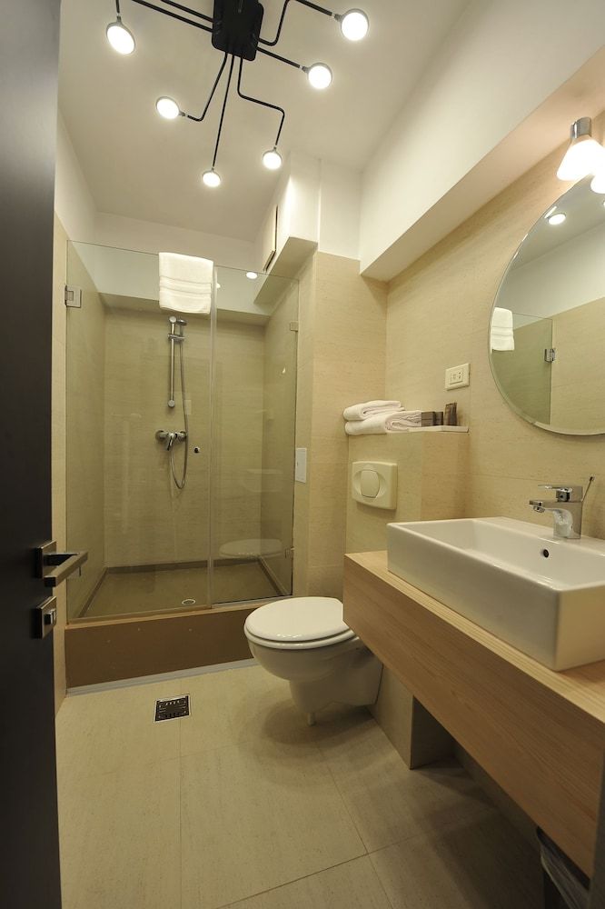 Crystal Palace Hotel Standard Queen 10