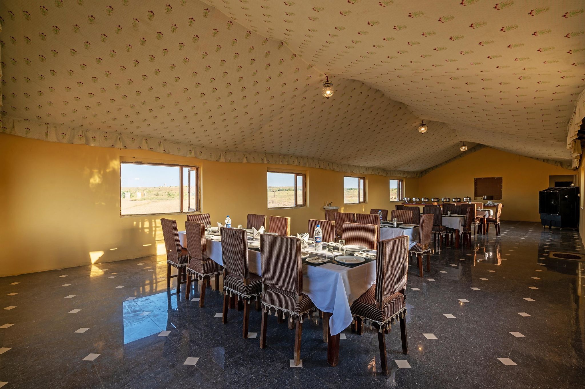 Food & Dining