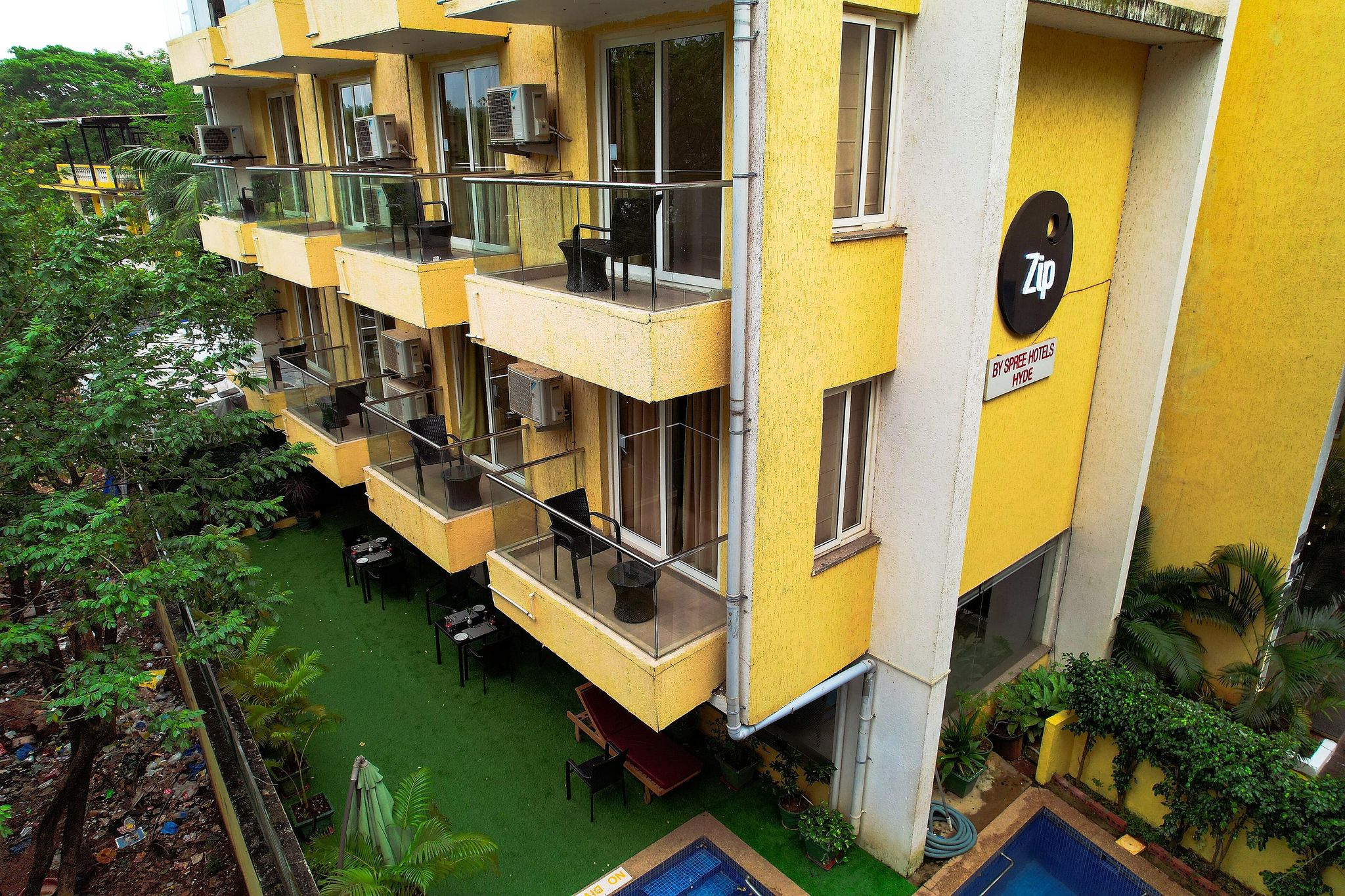 undefined Zip by Spree Hotels Hyde 6