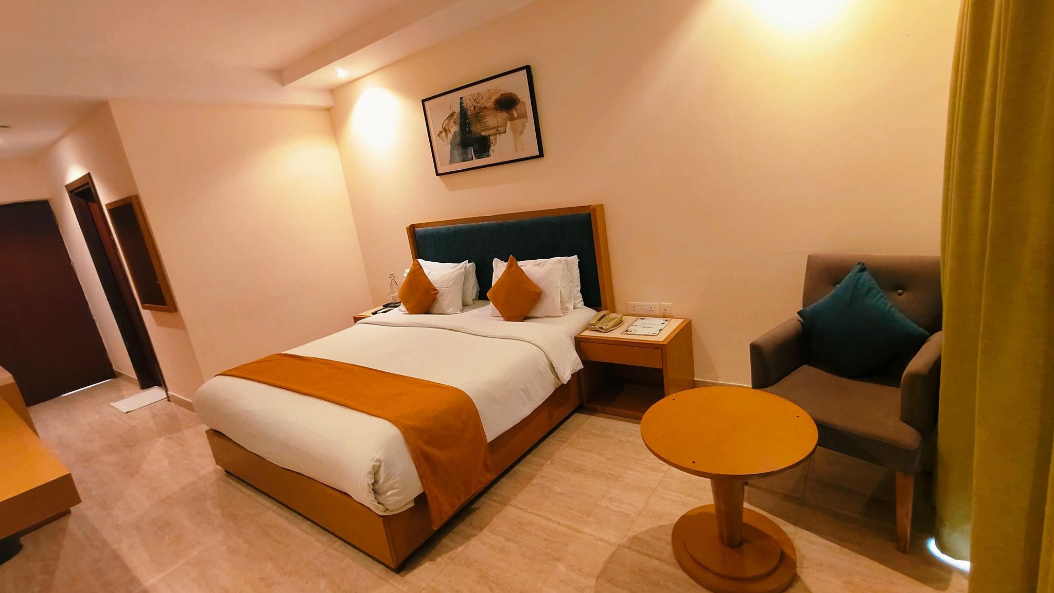 Trevon Hotels & Resorts Candolim Goa Superior Room with balcony 6