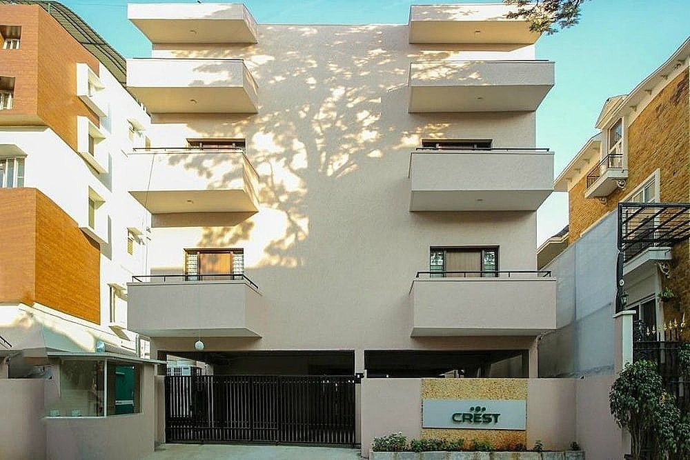 undefined Crest Hotel 4