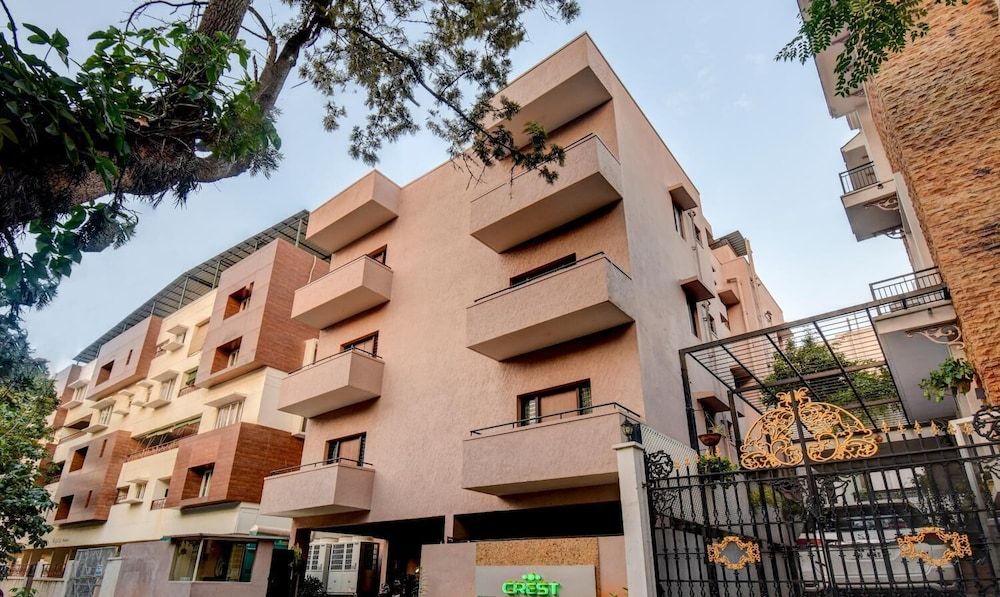 undefined Crest Hotel 3