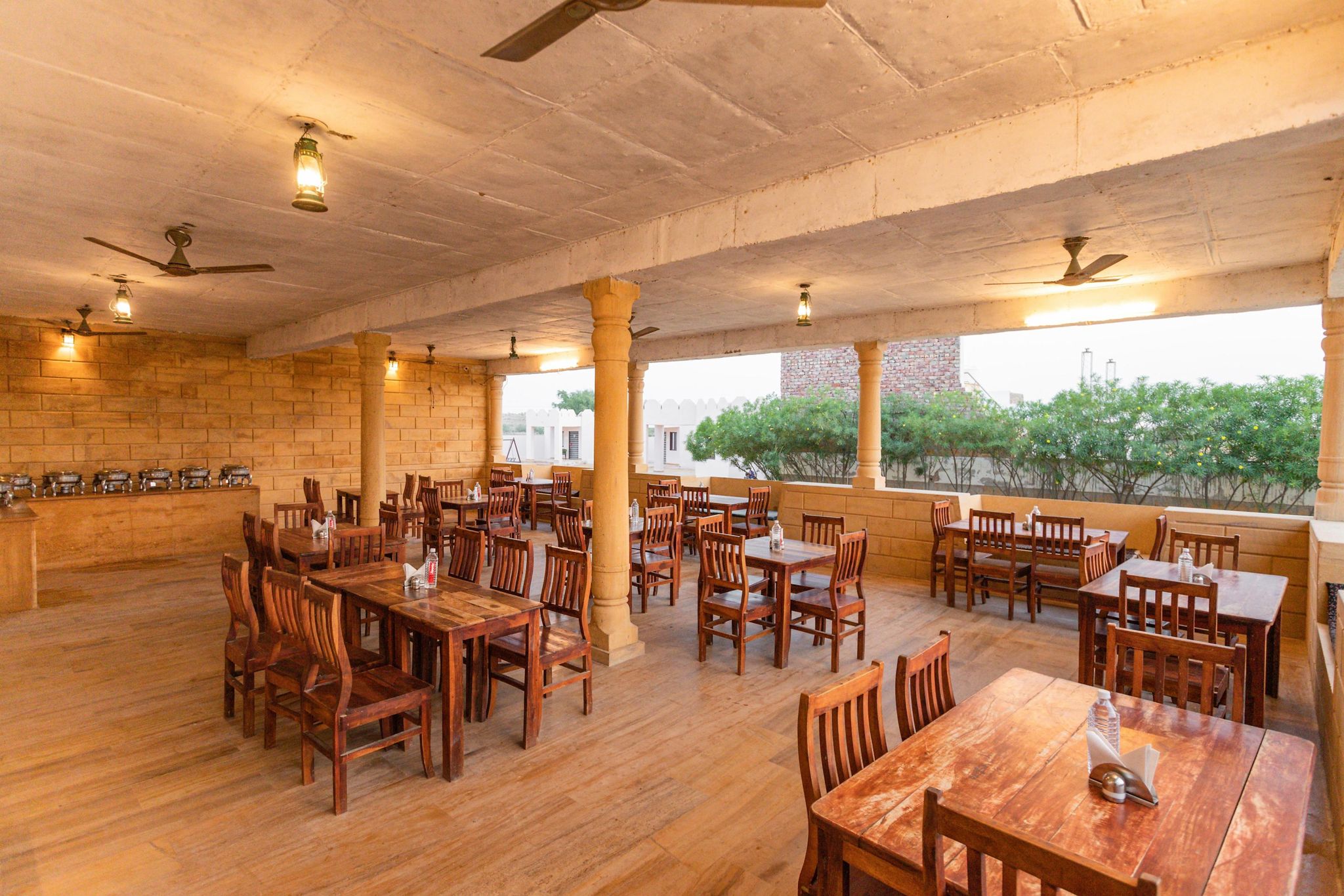 Food & Dining