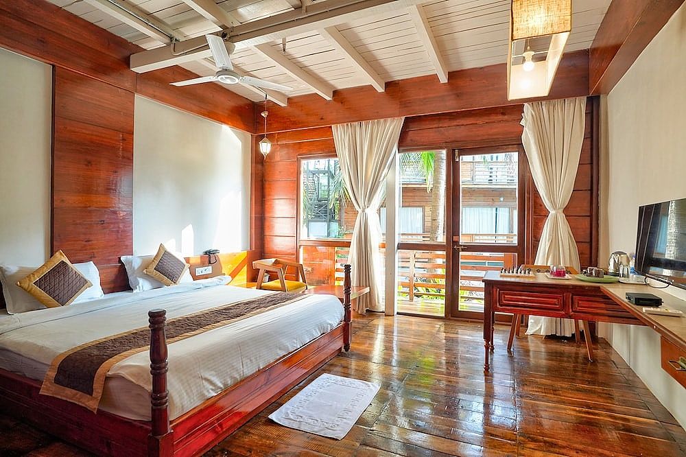Aqua Marina Beach Cottages Deluxe Cottage with Pool View 8