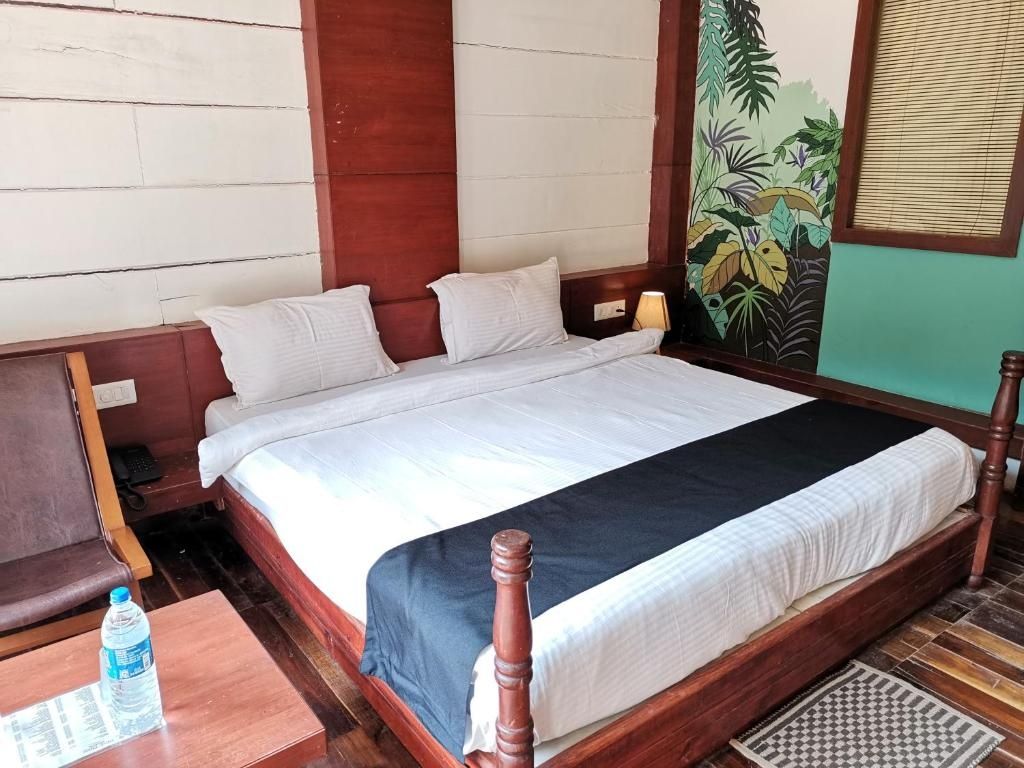 Aqua Marina Beach Cottages Deluxe Cottage with Pool View 13