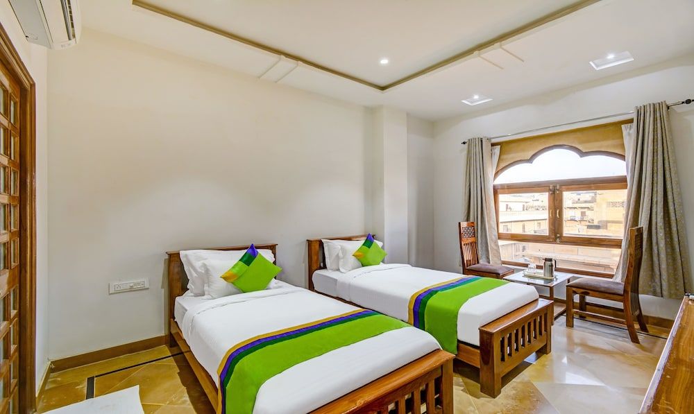 Treebo Chandrangan Excellency, 1 Km From Jaisalmer Fort Deluxe Double Room 3