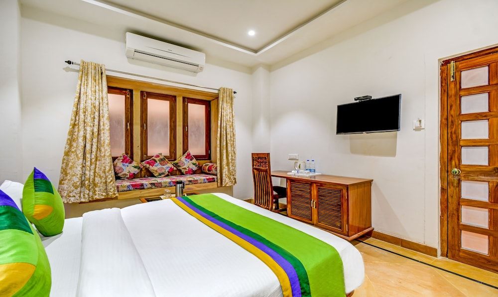 Treebo Chandrangan Excellency, 1 Km From Jaisalmer Fort Deluxe Double Room