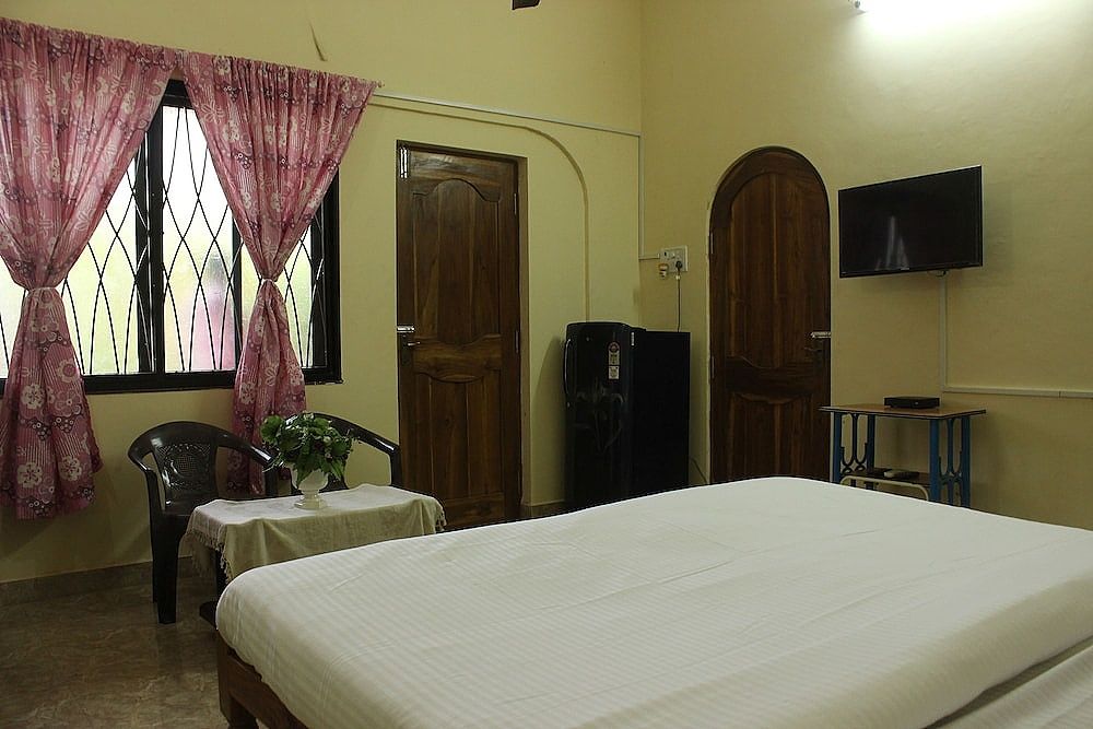 OYO 6236 Home Studio Near Sinquerim Beach Standard Double or Twin Room, 1 Double Bed, Private Bathroom 20