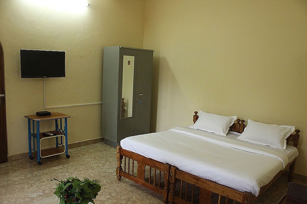 OYO 6236 Home Studio Near Sinquerim Beach Standard Double or Twin Room, 1 Double Bed, Private Bathroom 19