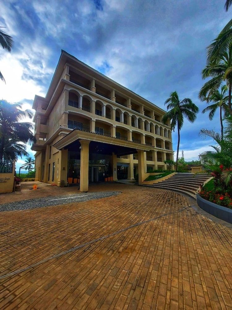 undefined Holiday Inn Goa Candolim, an IHG Hotel 6