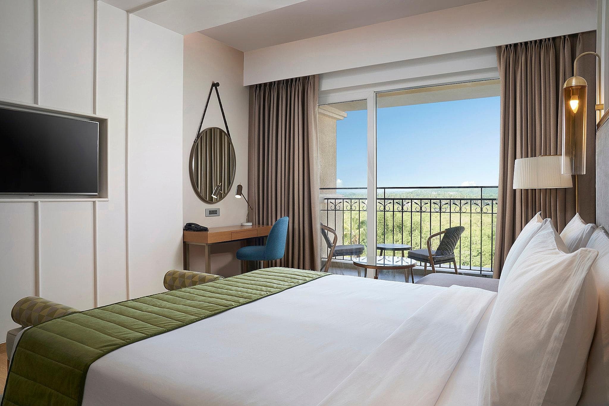 Standard Room, 1 King Bed, View (Sunrise View)