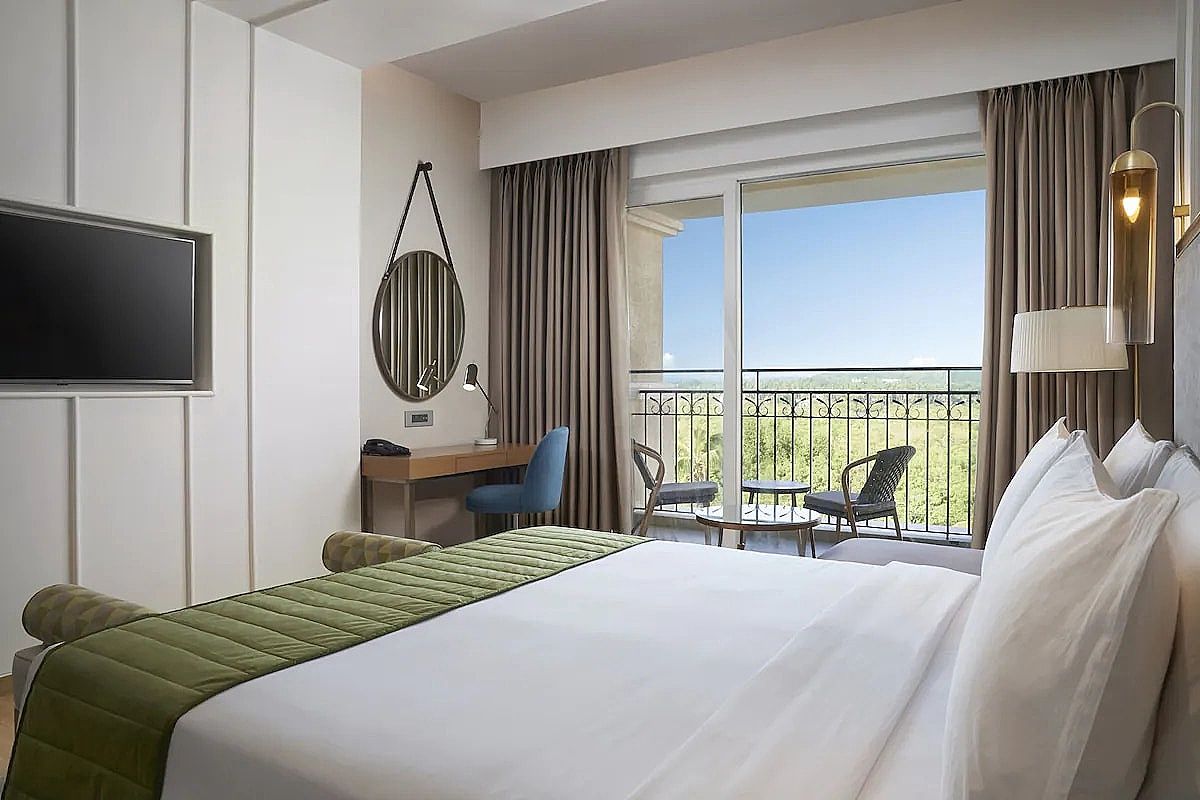 Holiday Inn Goa Candolim, an IHG Hotel Standard Room, 2 Twin Beds 11