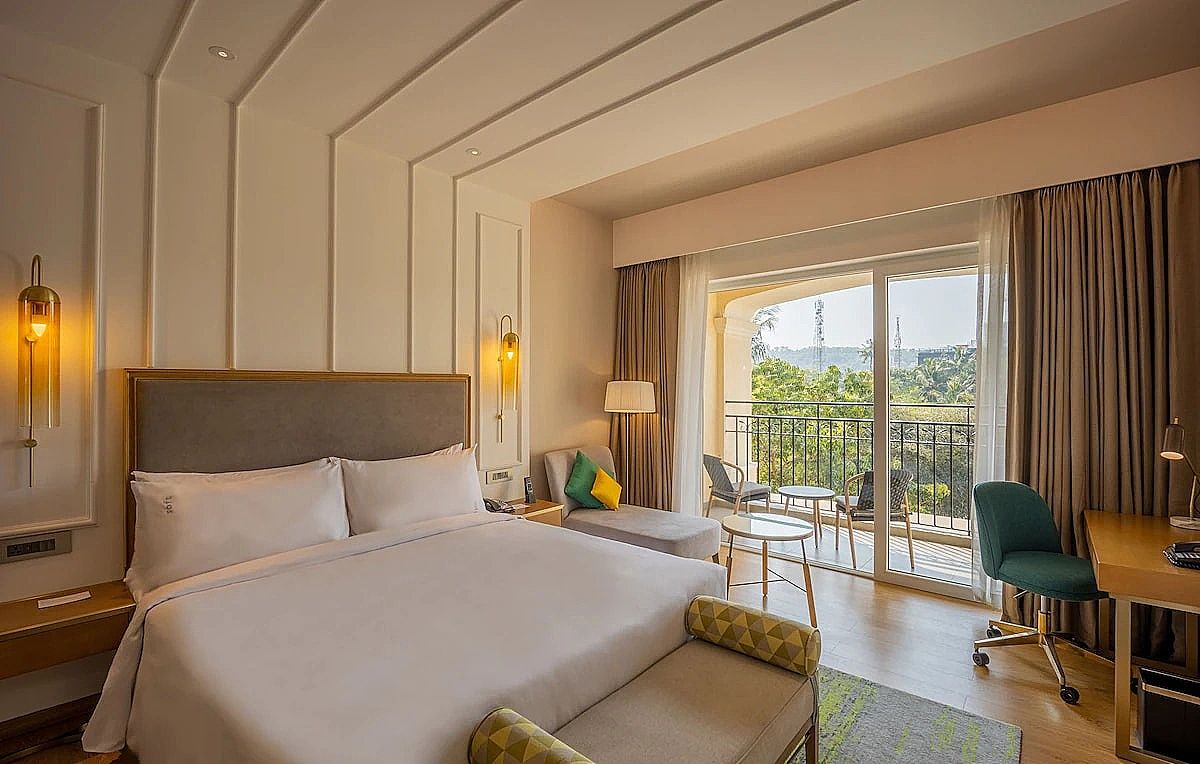 Holiday Inn Goa Candolim, an IHG Hotel Standard Room, 2 Twin Beds 3