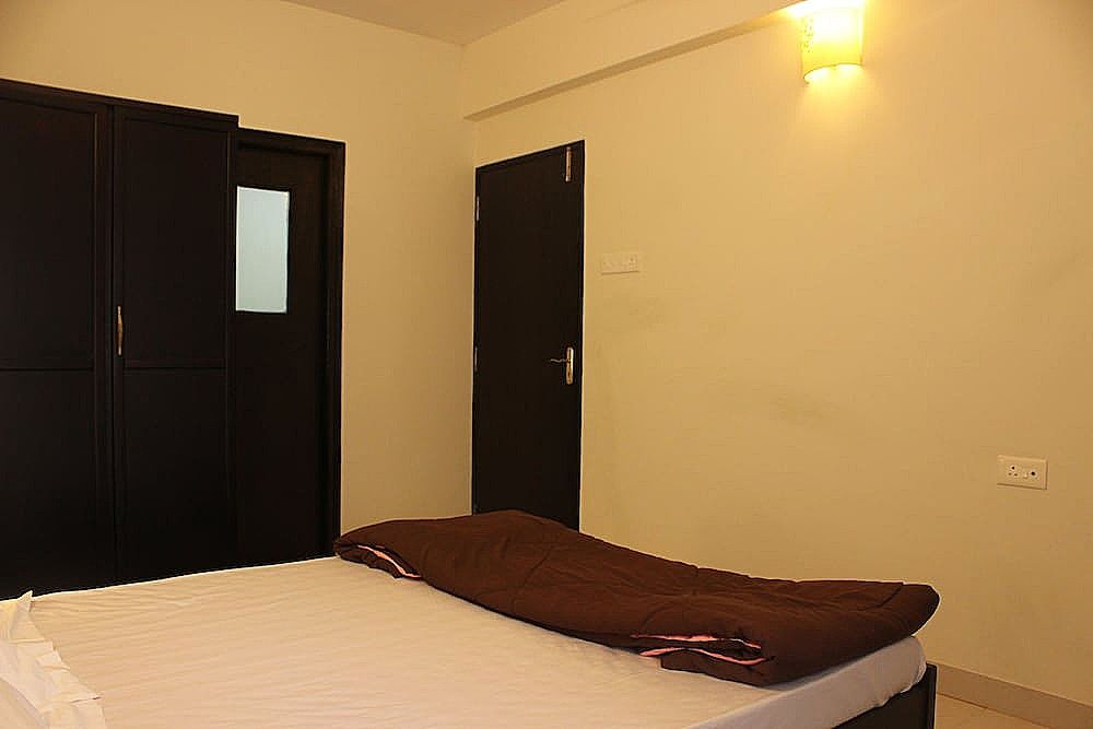 undefined OYO 9364 Home Modern 2 BHK Pool View Candolim 4