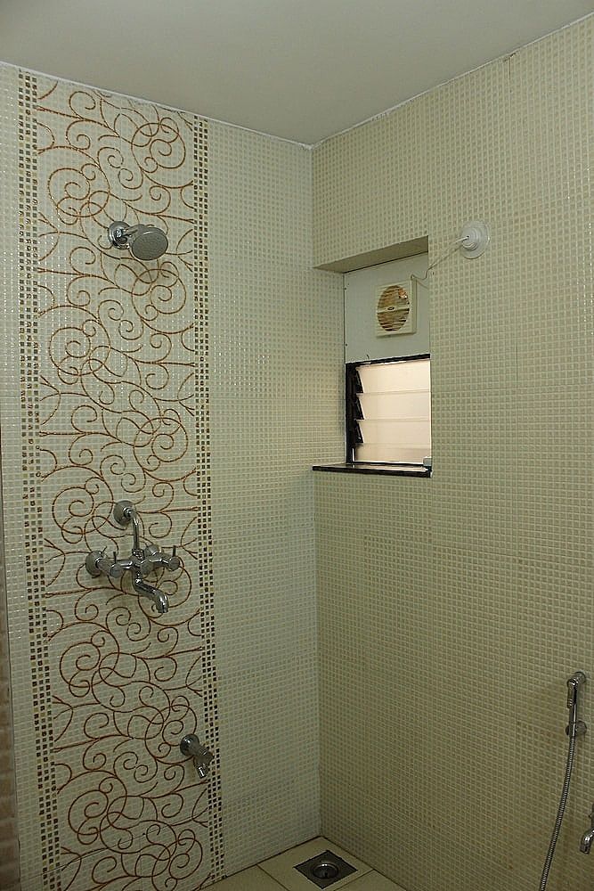 OYO 9364 Home Modern 2 BHK Pool View Candolim Double or Twin Room 11