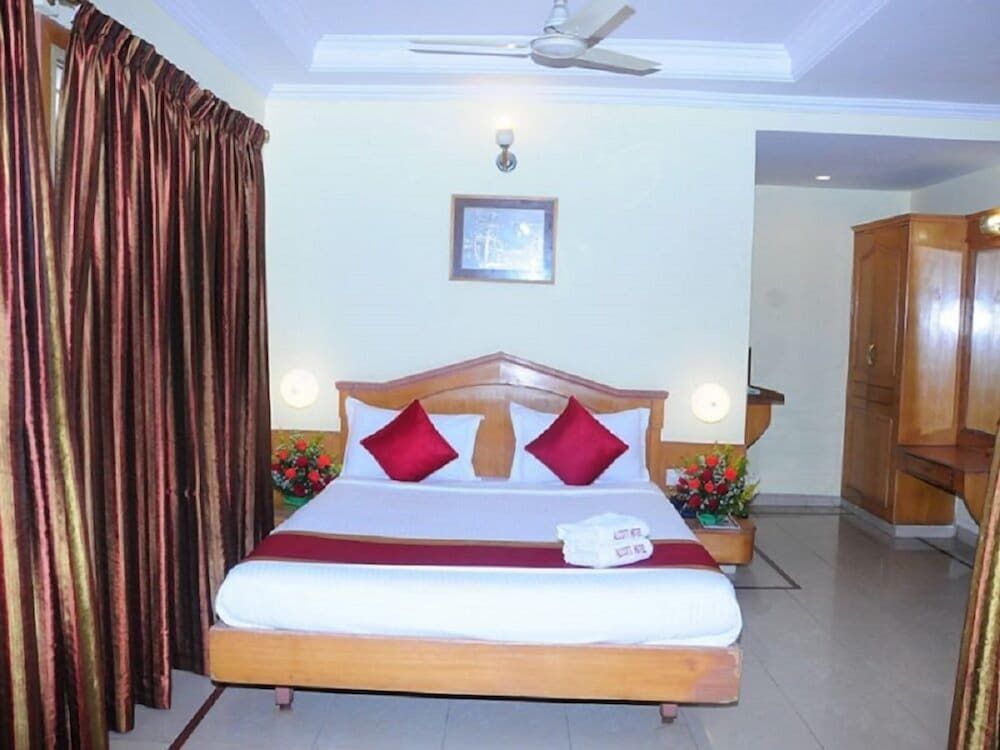 Alcott Hotel & Resorts Deluxe Double Room, 1 Double Bed, Accessible 2