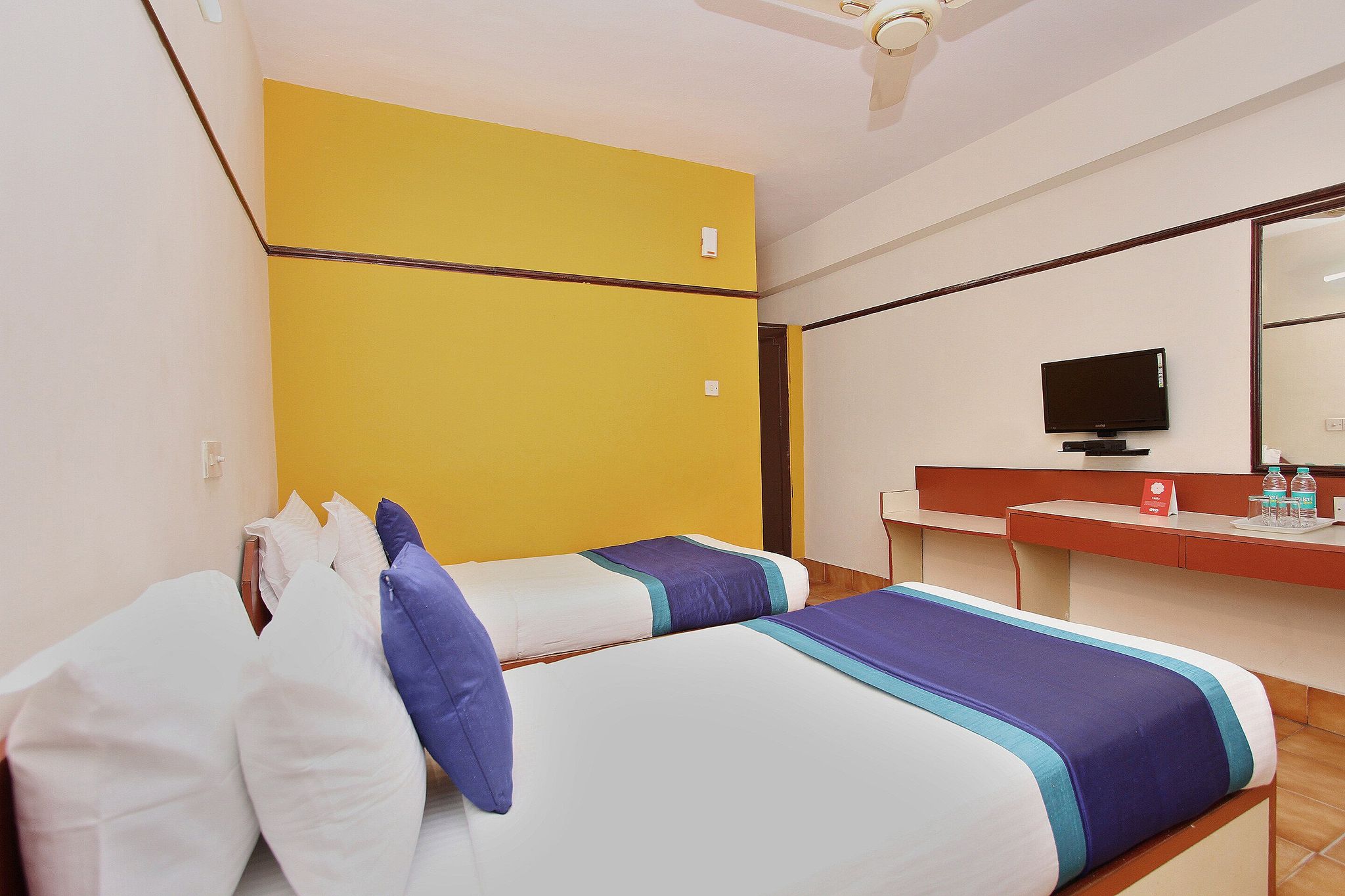 Hotel Telehaus International Near Lalbagh Botanical Garden - OYO Rooms Deluxe Double Room 3