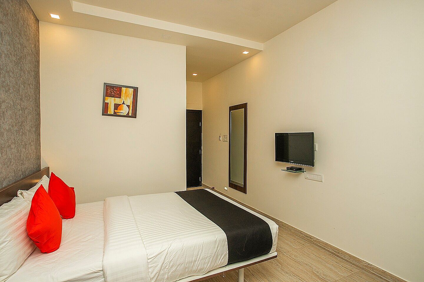Dbrooks Hotel Bangalore Standard Room AC