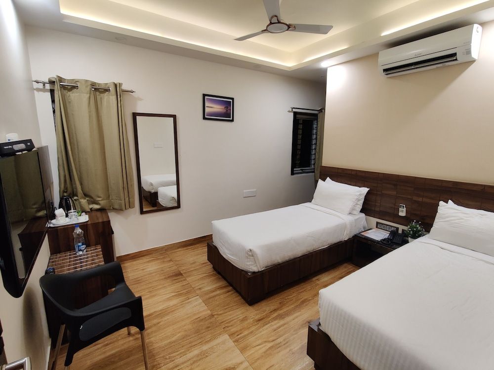 undefined The Ventura Grand Hotel 3