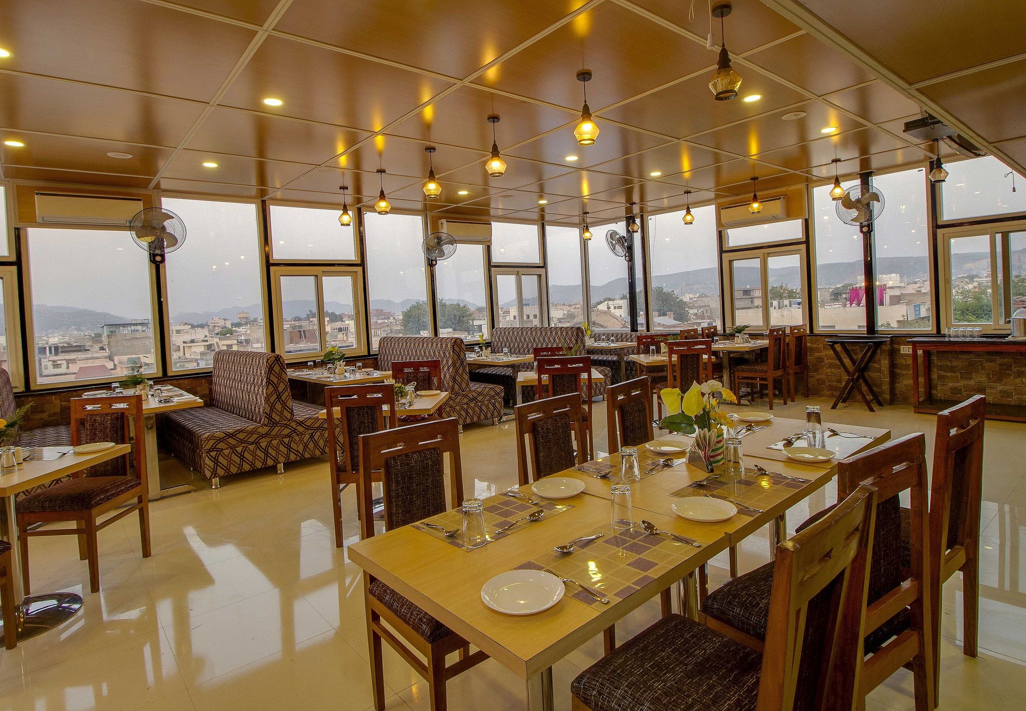 Food & Dining
