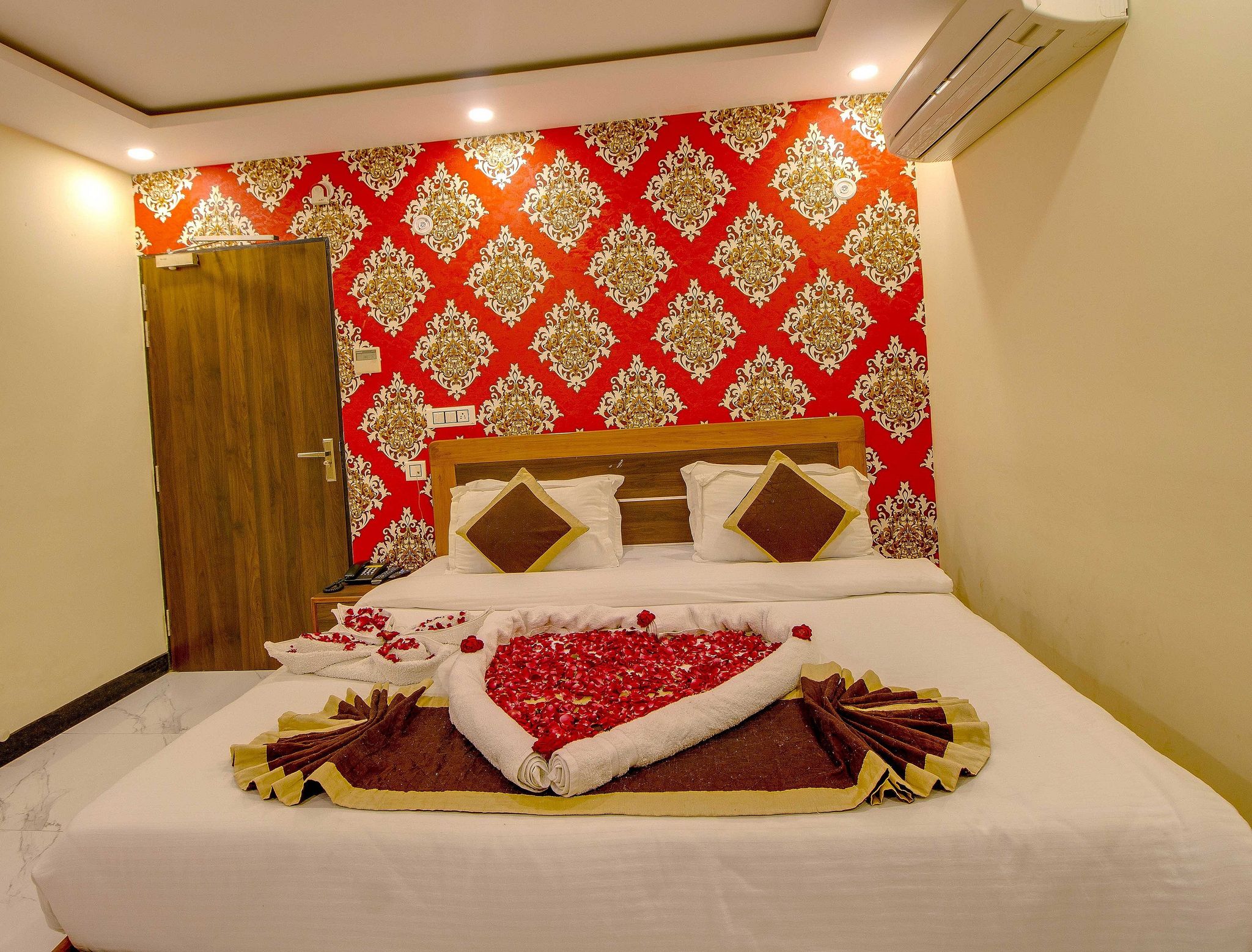 Jasoda Heritage by keshav Global Deluxe Room