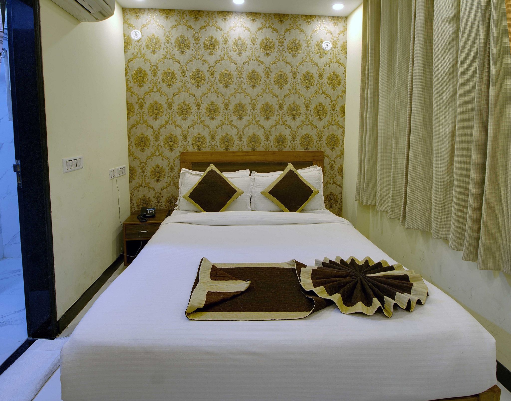 Jasoda Heritage by keshav Global Deluxe Room 5