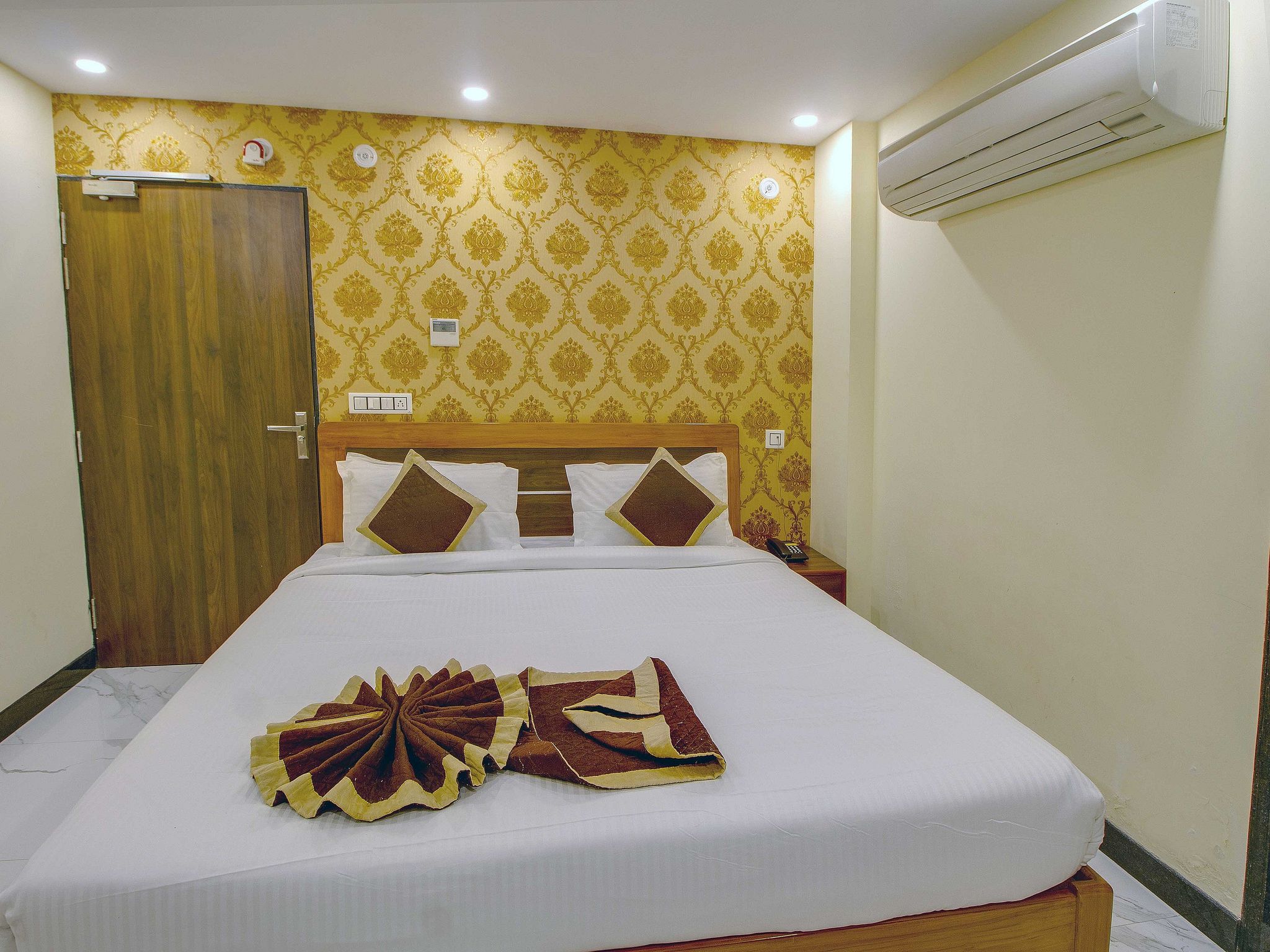 Jasoda Heritage by keshav Global Deluxe Room 2