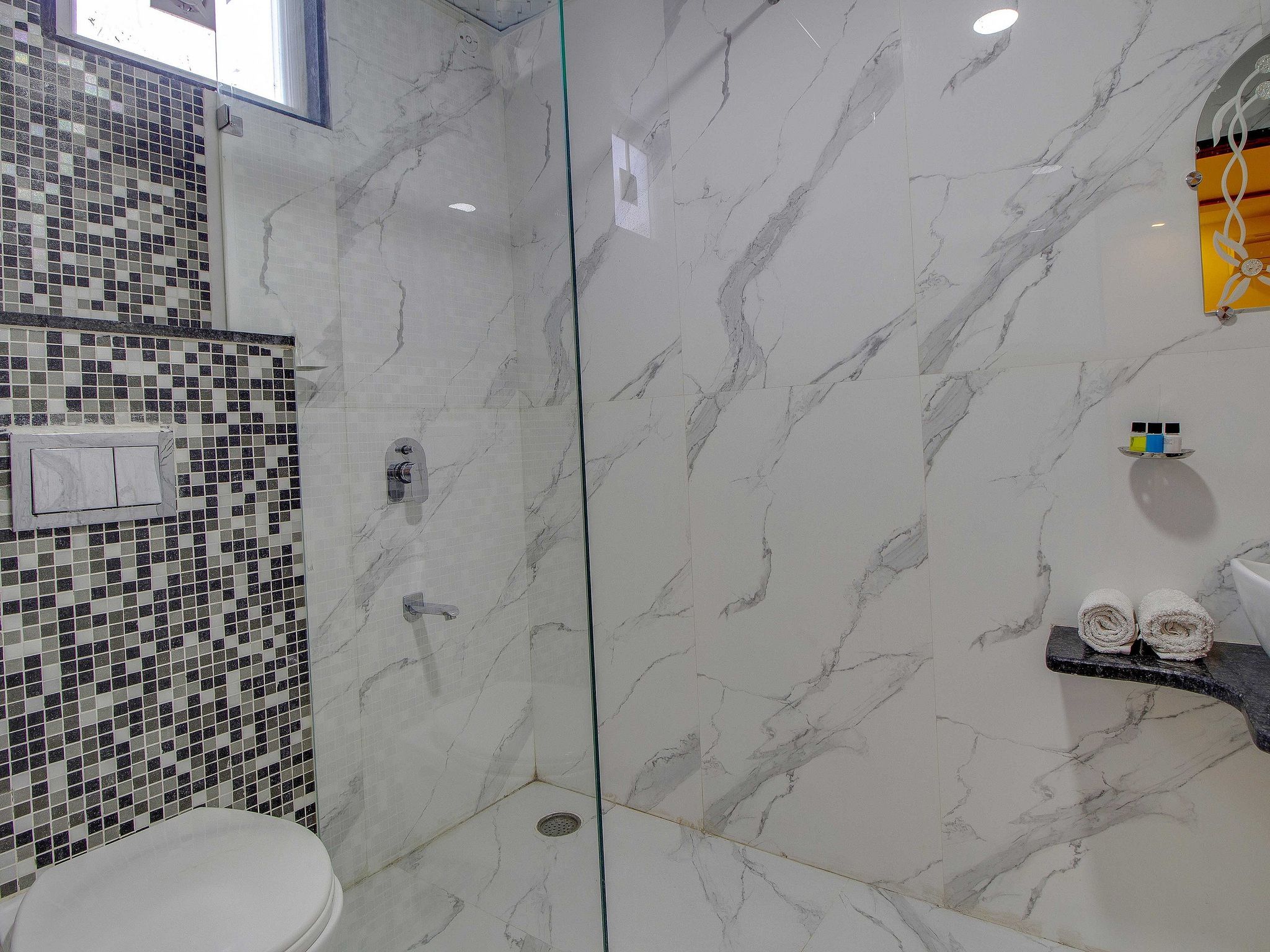 Jasoda Heritage by keshav Global Deluxe Room 8