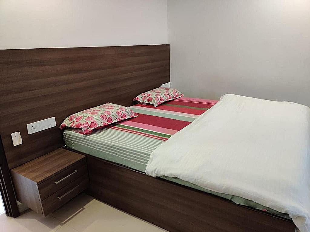 Aarju Luxurious Wave 1BHK Apartment with Pool View  8