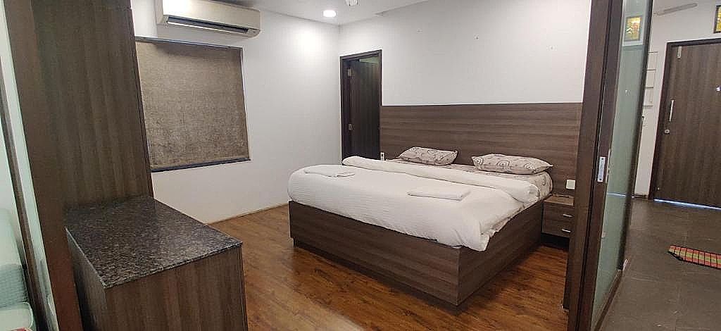 Aarju Luxurious Wave 1BHK Apartment with Pool View  32