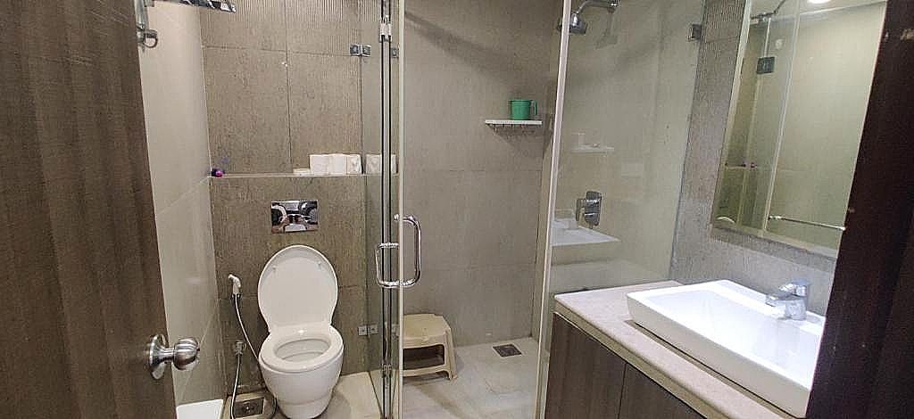 Aarju Luxurious Wave 1BHK Apartment with Pool View  40