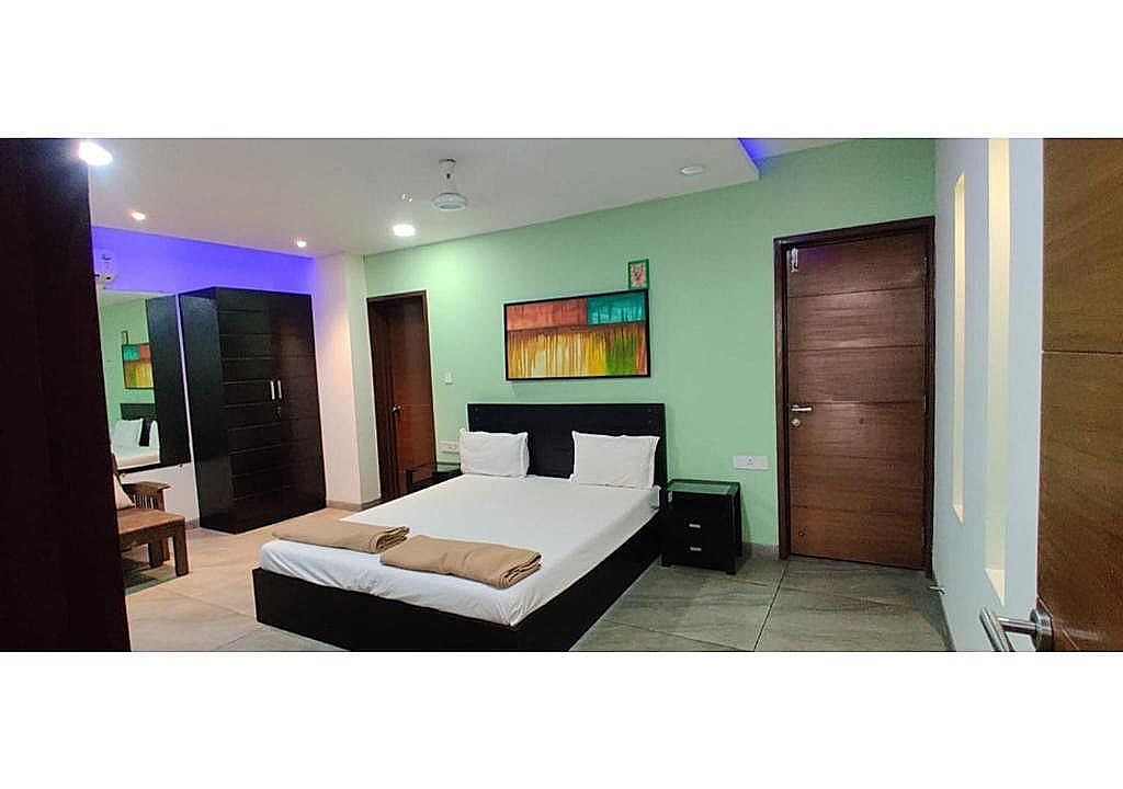 undefined Aarju Luxurious Wave 8