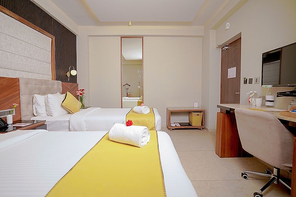 Lazdana Hotel Executive Twin Room 4