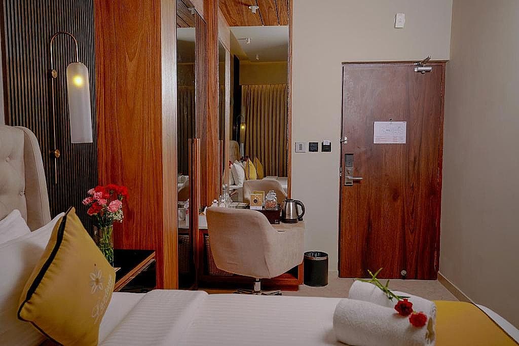 Lazdana Hotel Executive King Room 9