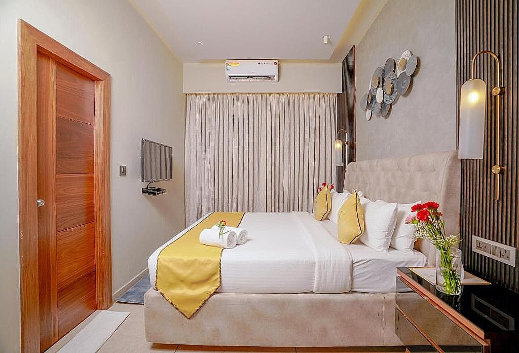 Lazdana Hotel Executive King Room 17