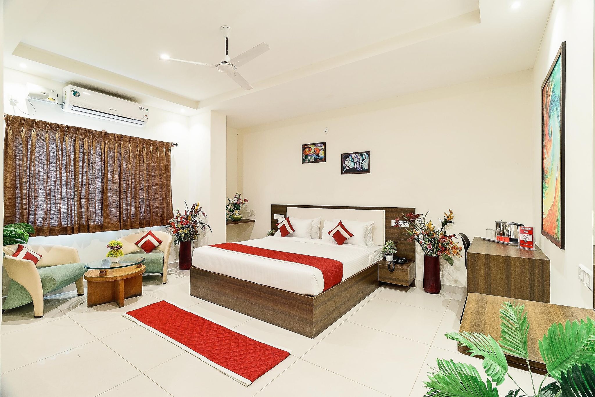 Deluxe Room, 1 Queen Bed