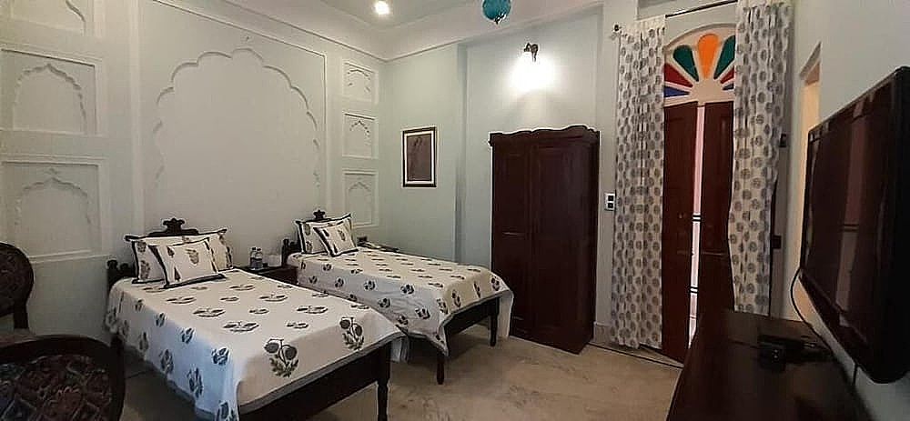 Raj Rajeshwari Haveli Standard Double Room 2