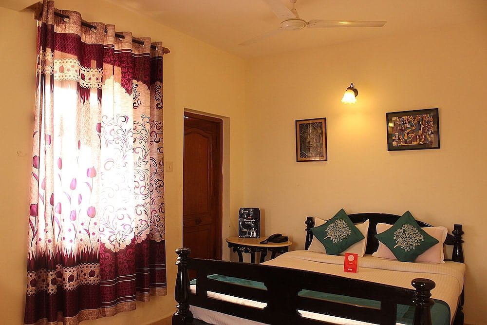 OYO 7330 Bardays Inn Standard Double or Twin Room, 1 Double Bed, Private Bathroom 13