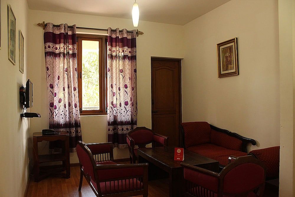 OYO 7330 Bardays Inn Standard Double or Twin Room, 1 Double Bed, Private Bathroom 9