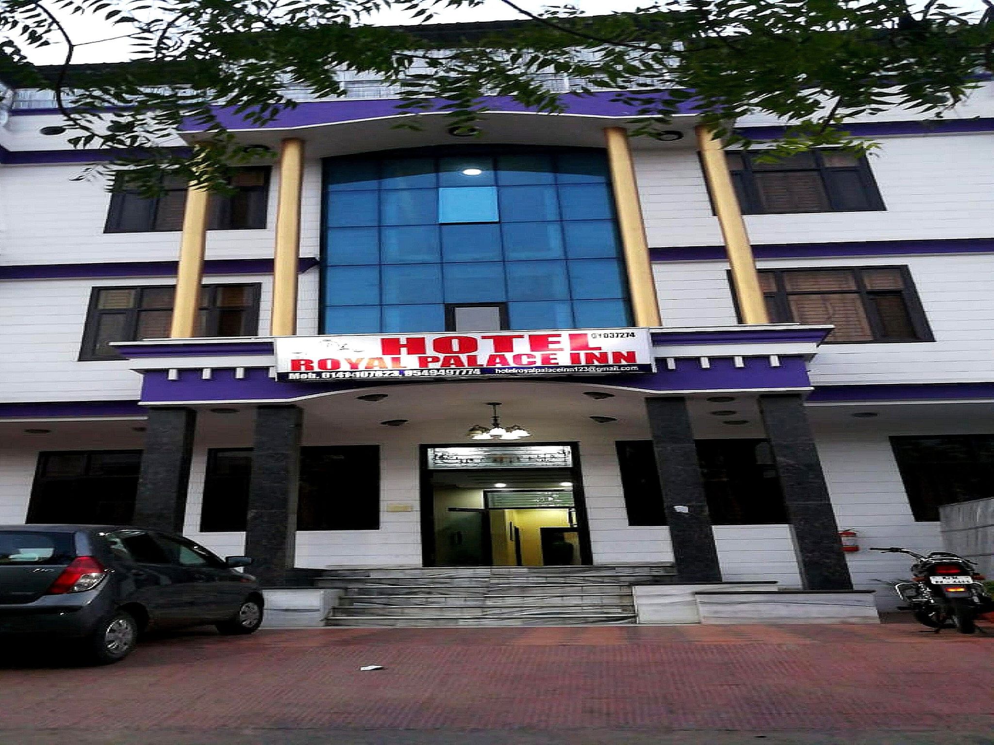 Capital O The Royal Palace