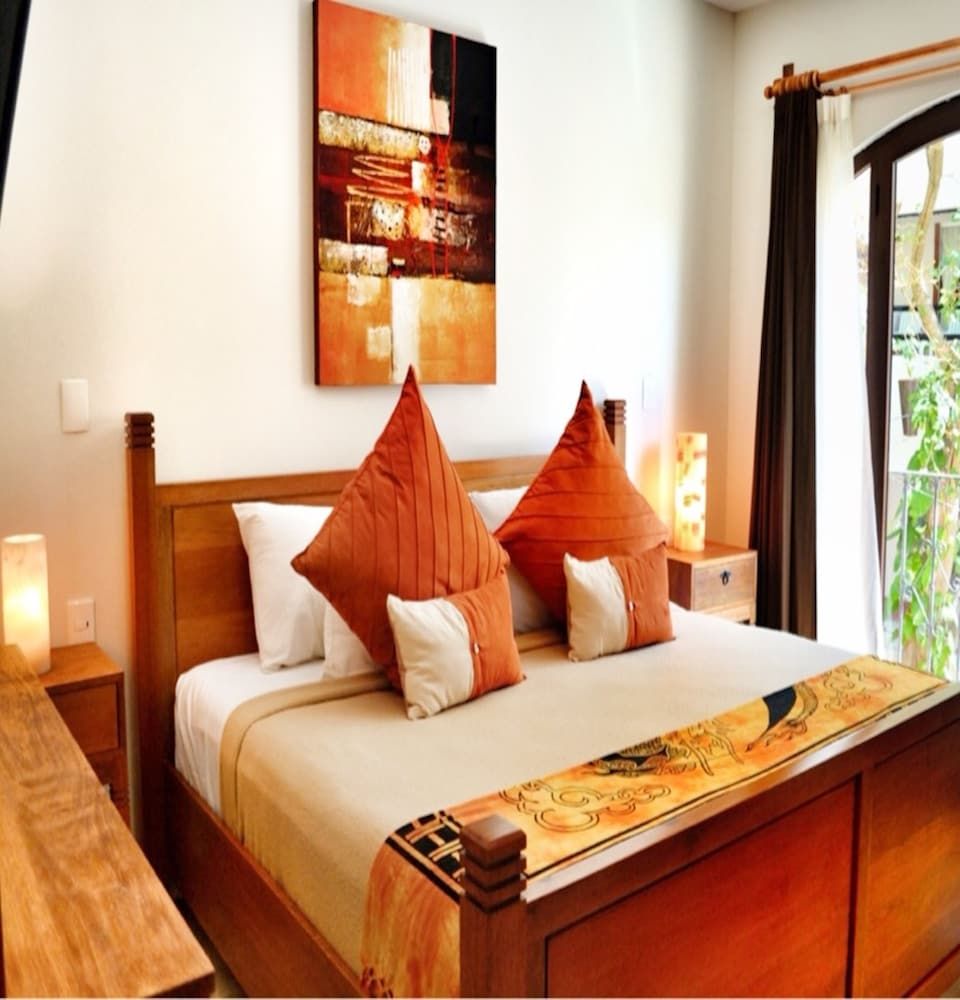 Suite, 2 Bedrooms (Master)