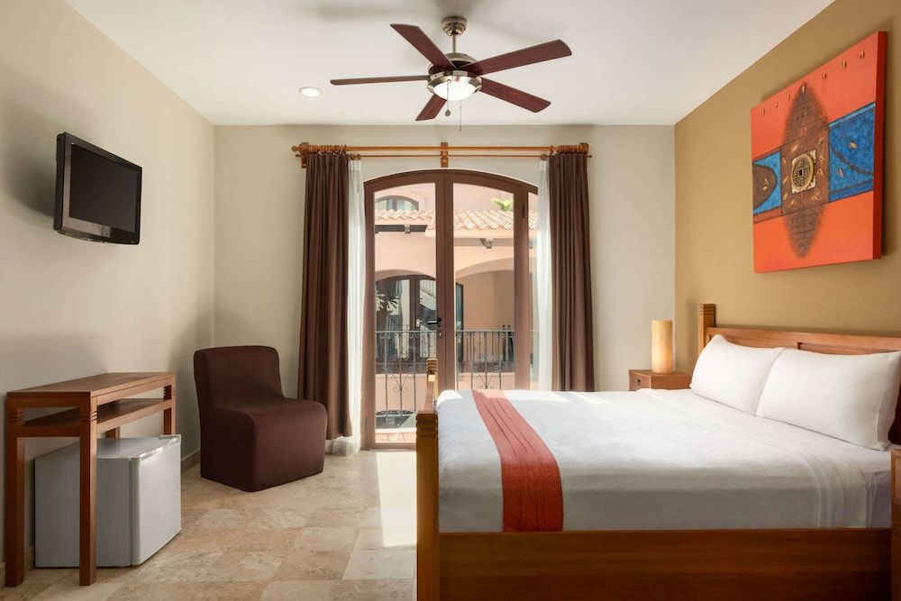 Acanto Playa del Carmen, Trademark Collection by Wyndham Room, 1 King Bed, Non Smoking 4
